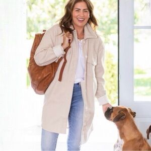 Medium Jillian Harris Jackson Rowe Heart Cream Shacket Shirt Scholar Jacket